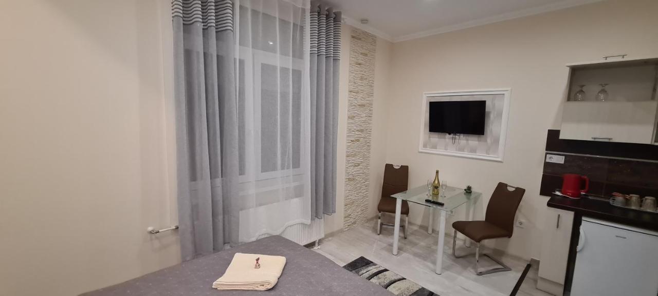 Rozsa Apartmanhaz Aparthotel Szeged Luaran gambar