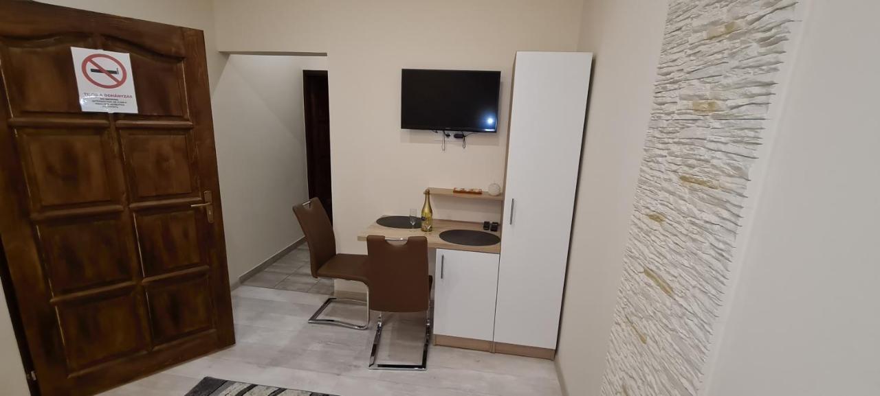 Rozsa Apartmanhaz Aparthotel Szeged Luaran gambar