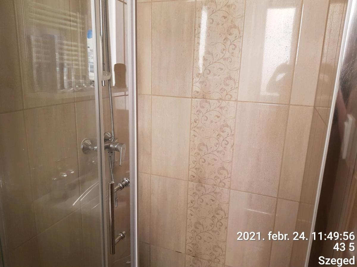 Rozsa Apartmanhaz Aparthotel Szeged Luaran gambar