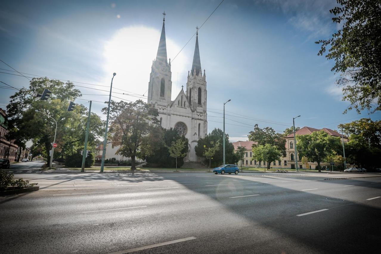 Rozsa Apartmanhaz Aparthotel Szeged Luaran gambar